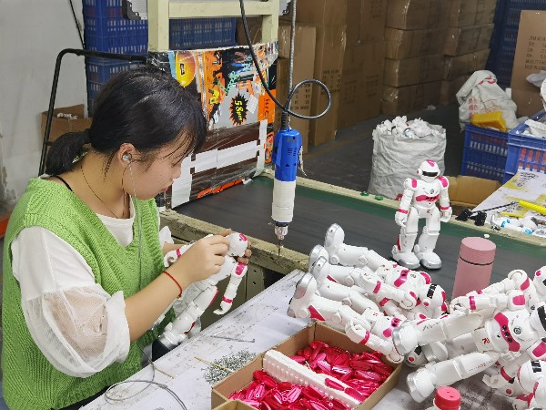 对比多家智能黄成人草莓视频网观看玩具定做厂家，还是这家好